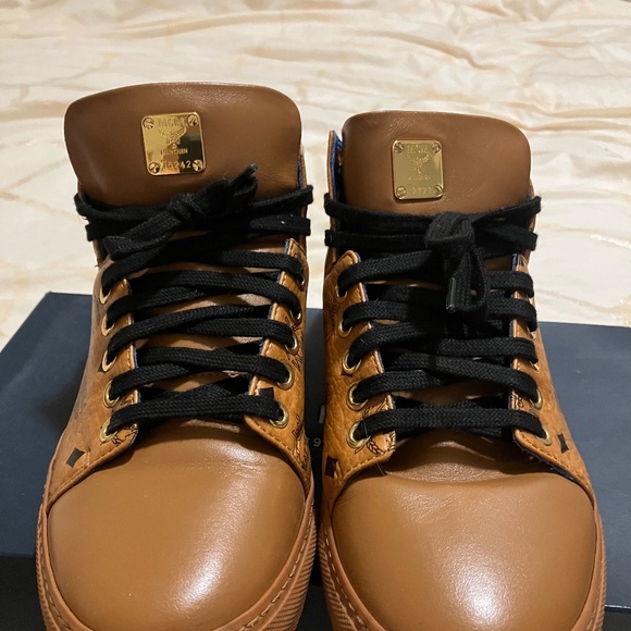 MCM Visetos Womens Sneakers - Picture 3 of 9